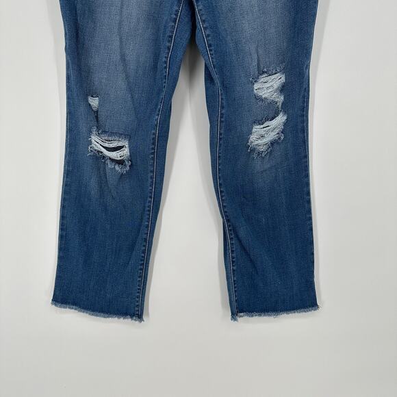 Ingrid and Isabel Straight Crop Distressed Over The Belly Maternity Jeans 10 - Picture 9 of 9